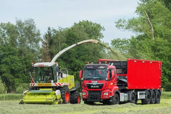 Транспортный полуприцеп Fliegl$Транспортный полуприцеп Fliegl. Фото$Транспортный полуприцеп Fliegl. Фото 2